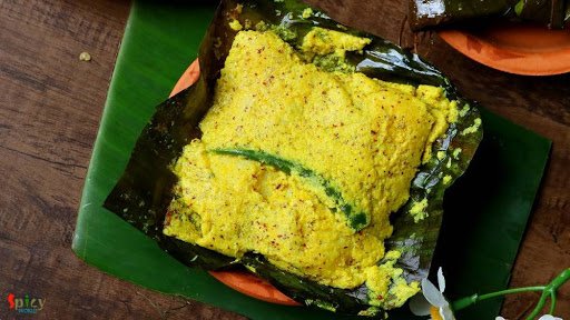 Bhetki ( Asian Sea bass) is marinated with mustard, chilli, salt turmeric coconut etc. and wrapped in banana leaf to cook. It is one of the unique dishes of fish that can be found only in kolkata.